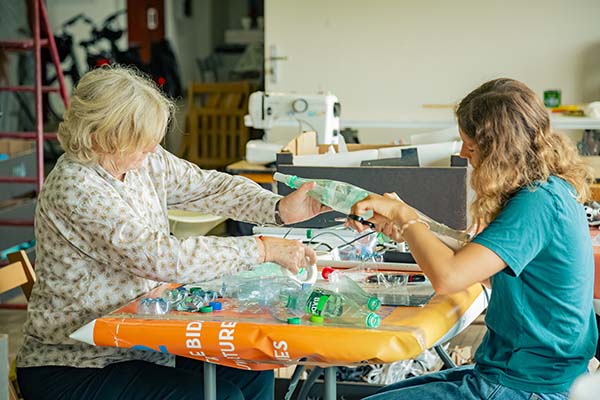 Expérimenter et manipuler la matière, apprendre pendant les ateliers Participatifs de Bidart